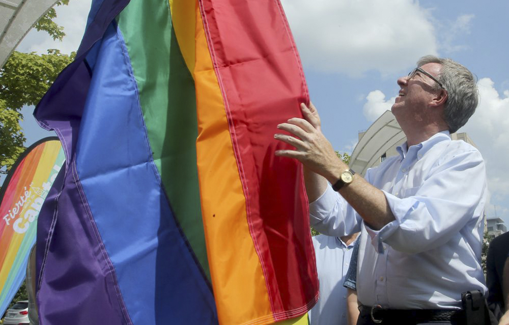 Alcalde de importante ciudad en Canadá salió del clóset como gay