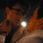 Bad Bunny y Gael García Bernal comparten un apasionado beso en ‘Cassandro’