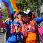 Noruega y su servicio postal celebran los 50 años de la despenalización de la homosexualidad con un Santa Claus gay
