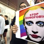 Un nuevo diseño de bandera del Orgullo fue mostrado en Londres e Internet lo odió