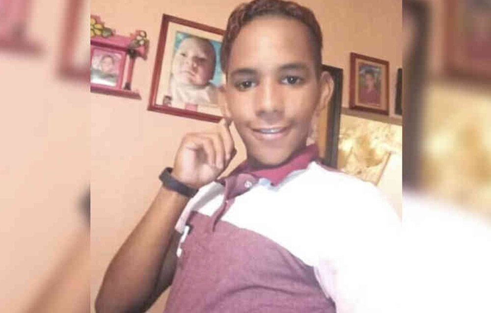 Luis Álvarez Campuzano menor de edad y por culpa de la homofobia perdió su brazo