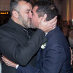 Eurodiputado que redacta leyes antigay es cazado en una orgía gay