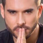 La estrella de YouTube y presentador de televisión Adam B sale del clóset como gay: “Finalmente puedo respirar”