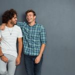 Ben Platt se casó con Noah Galvin en una boda en Nueva York: «Estábamos abrumados por el amor»
